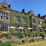 Gisborough Hall فندق غيوسبرو