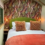 Gisborough Hall 4* غيوسبرو