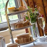 Gisborough Hall Отель 4*