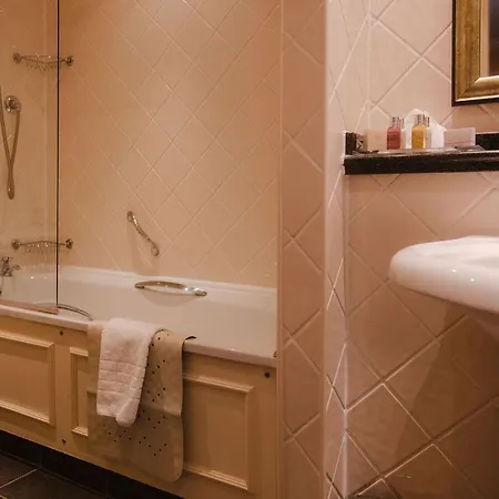 Hotel Gisborough Hall Country House Hotel & Spa 4*
