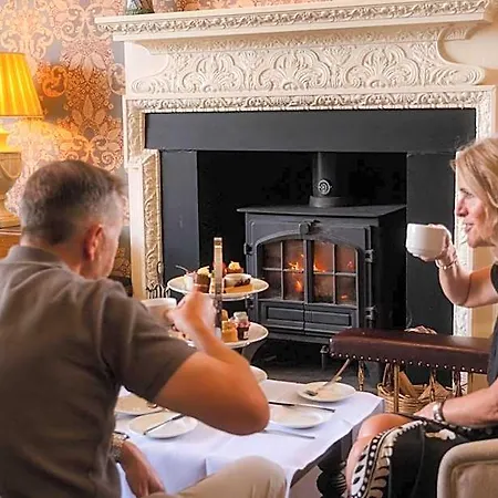 Gisborough Hall Hotel 4*
