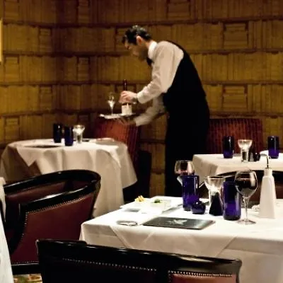 吉斯伯勒礼堂酒店 吉斯伯勒