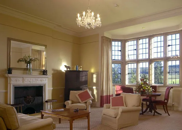 吉斯伯勒礼堂酒店 酒店