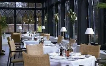 Gisborough Hall גיסבורו