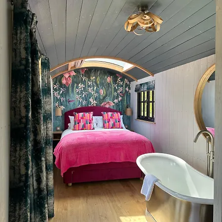 Gisborough Hall Hotel 4*