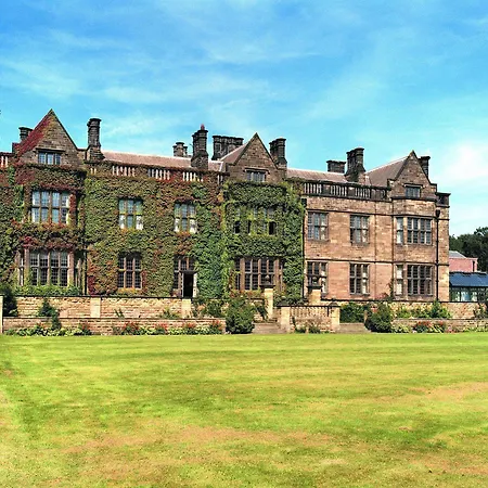 Gisborough Hall מלון 4*
